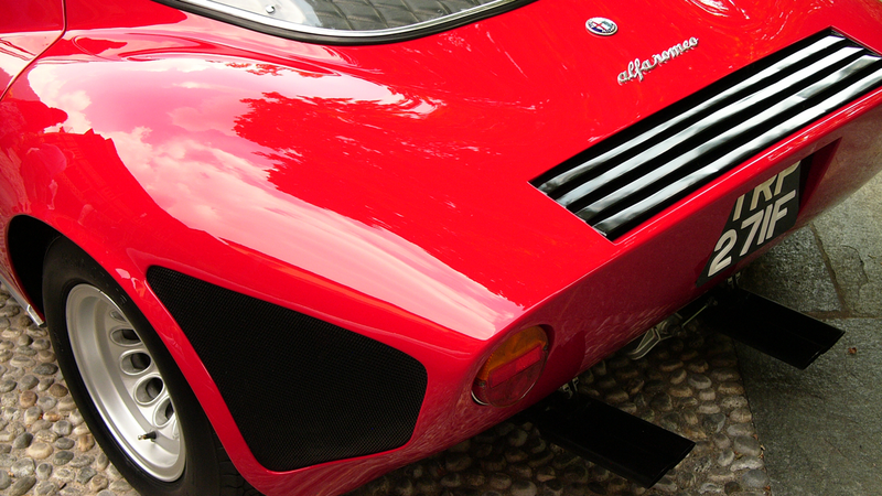 Illustration for article titled Searching for crap angles on the Alfa Romeo 33 Stradale
